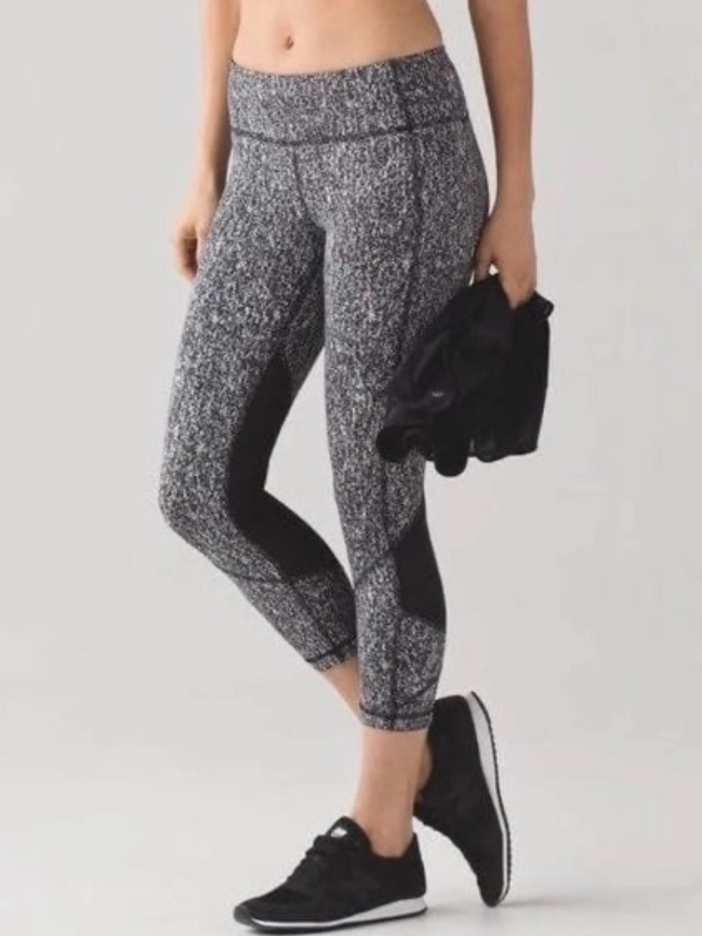 Lululemon Pace Rival Crop Leggings W/ Pockets Size 6 Freckle Flower Black White